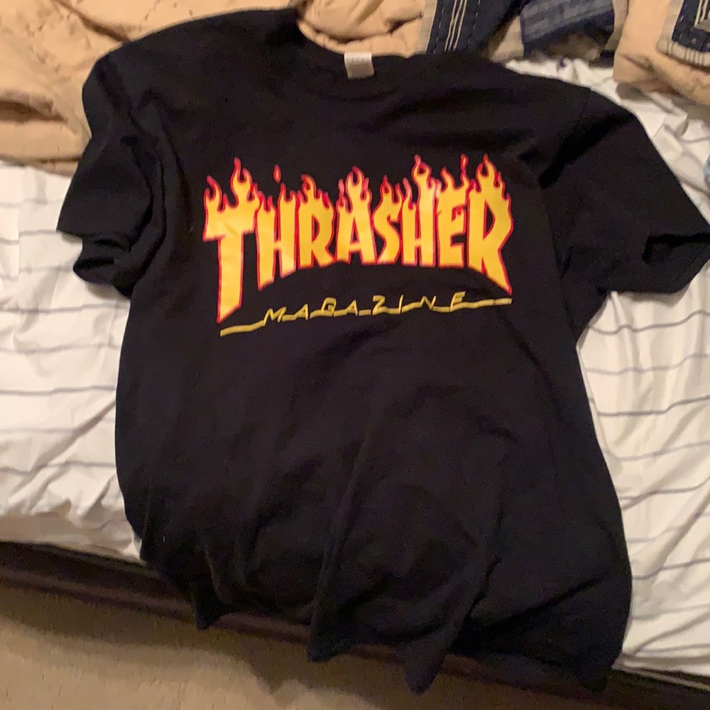 RESERVED TILL 6/29/21 Thrashers vans shirt